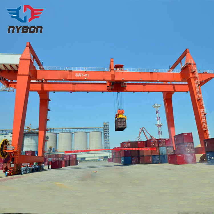 China 
                Mobiler Container-Kran für große Spannweite an der Gantry zum Heben VON 40ft oder 20ft Behälter
             Lieferant