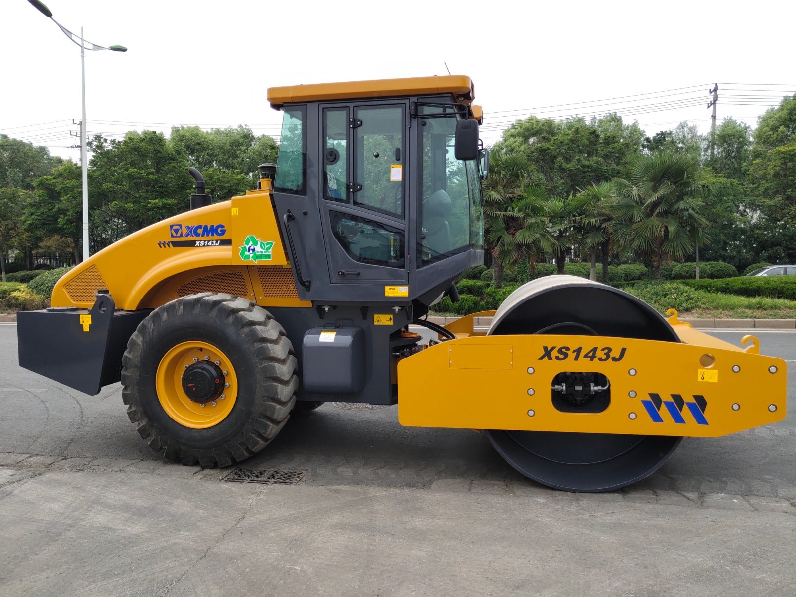 
                フィリピンのシングルドラムロードローラ（ 14ton Compactor Xs143j ）
            