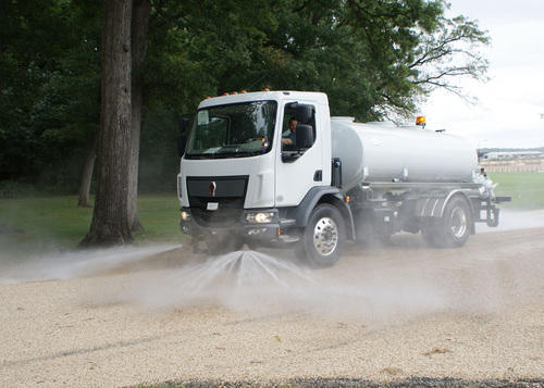 170HP Cummins Engine 4X2 Dongfeng 10000L 2500gl Water Sprinkler Tank Truck