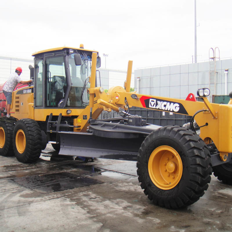 180HP Motor Grader Gr1803 Gr180 Motor Grader with Rear Ripper in Molvoda