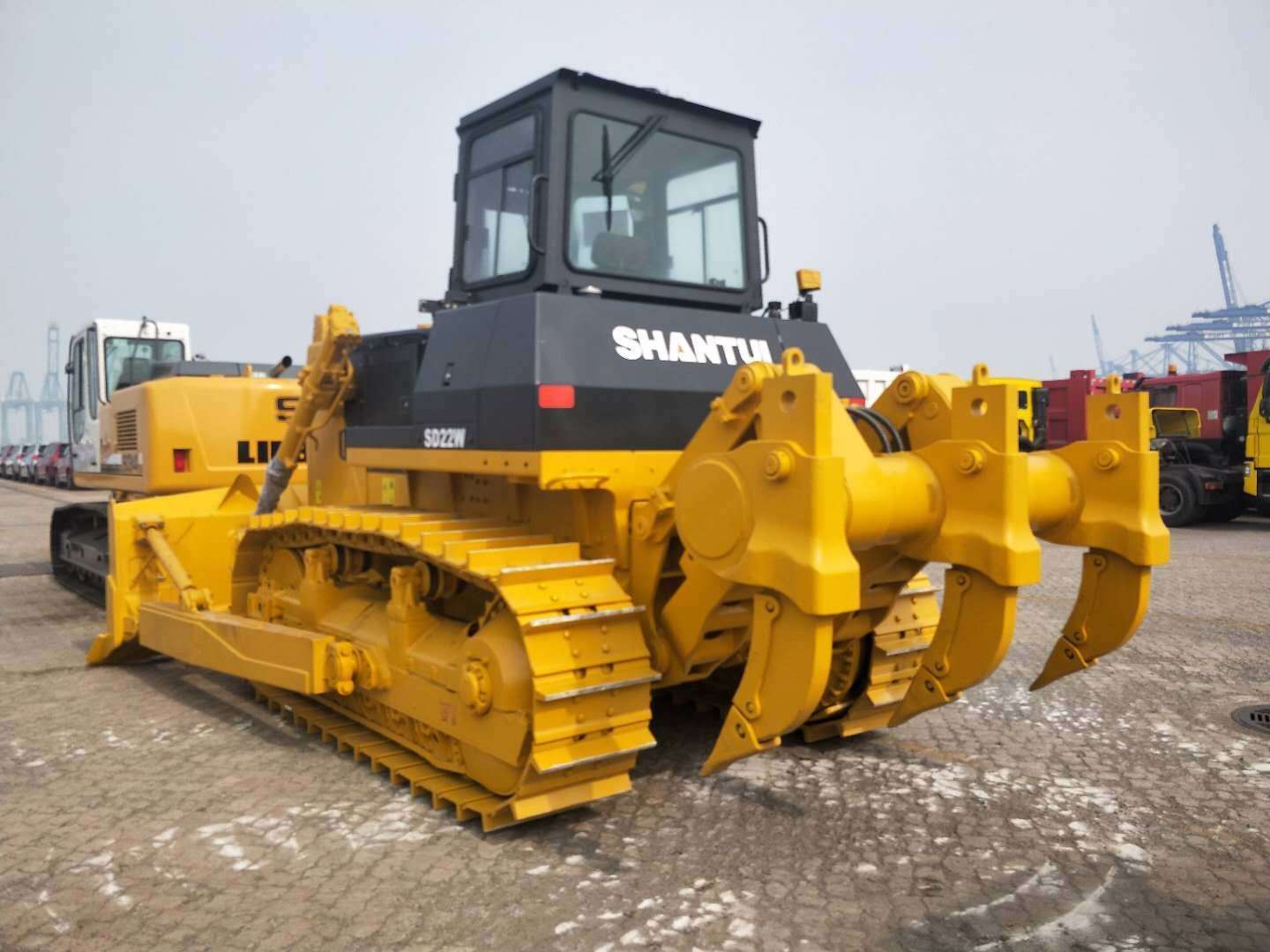 220HP SD22W Shantui Crawler Bulldozer (Cummin-s Engine)