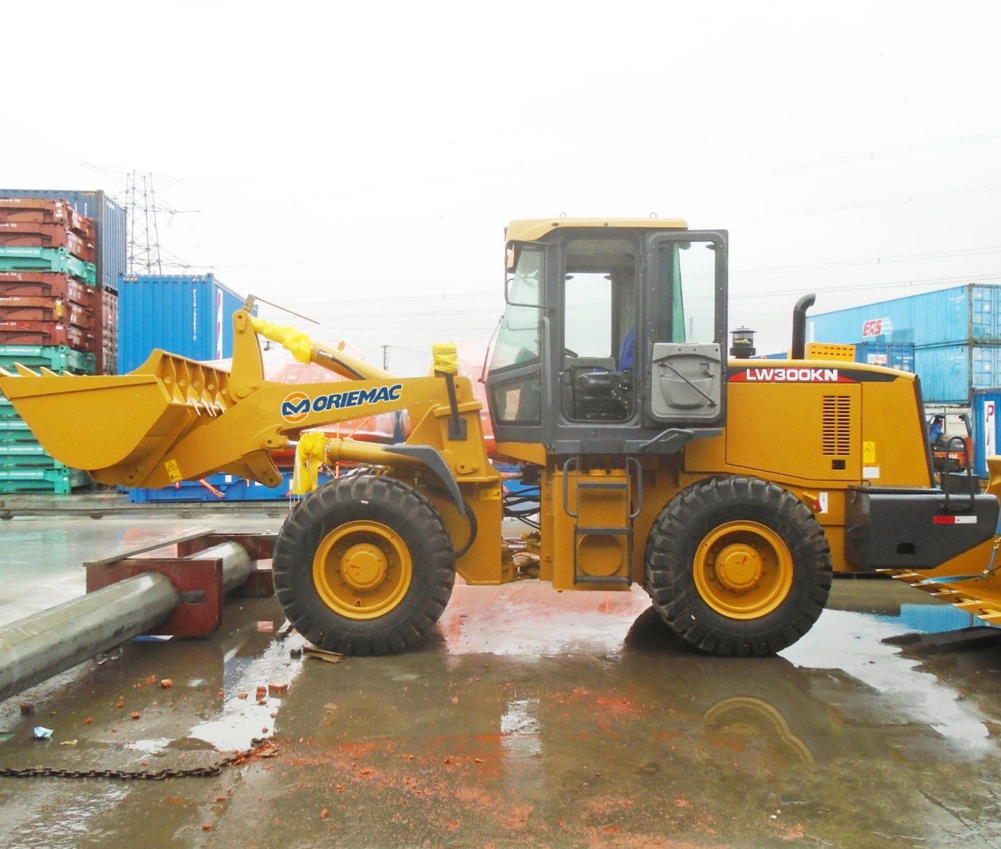 3 Ton Wheel Loader with Weichai Diesel Engine & Rock Bucket