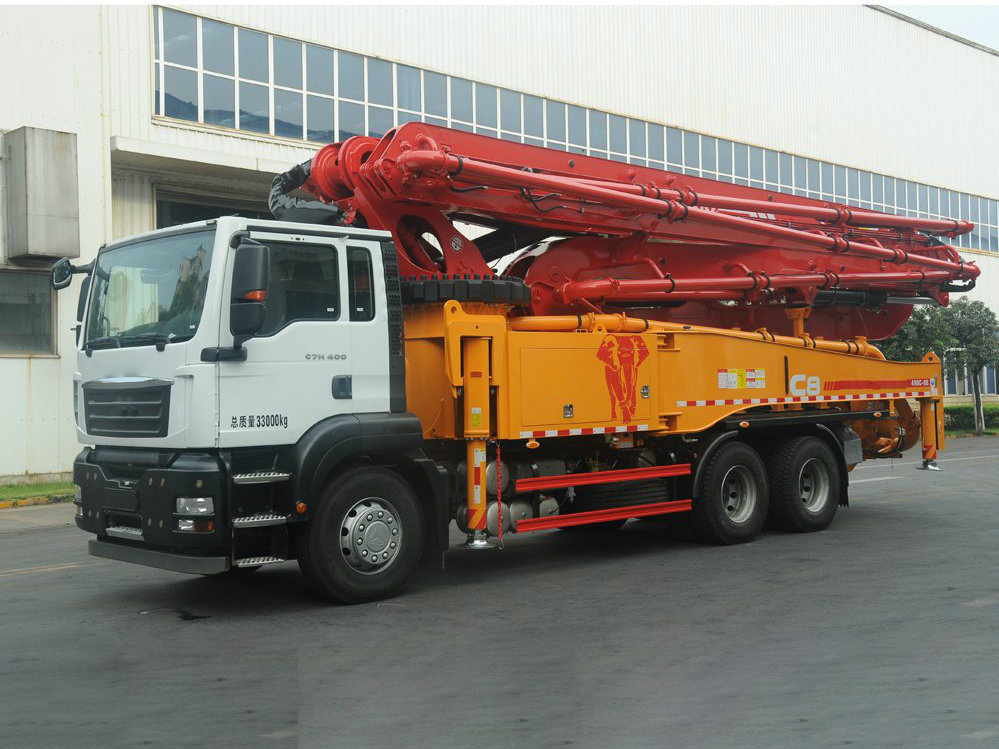 China 
                43 Meter Neue Betonpumpmaschine Sym5290thb 430c in Kasachstan
             Lieferant