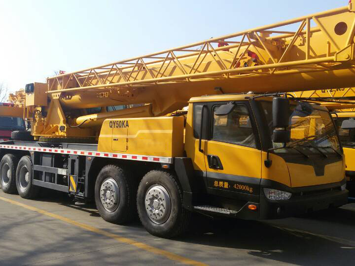 China 
                50 ton mobiele Truck Crane for Sal in Oekraïne hijsen 58 m.
             leverancier