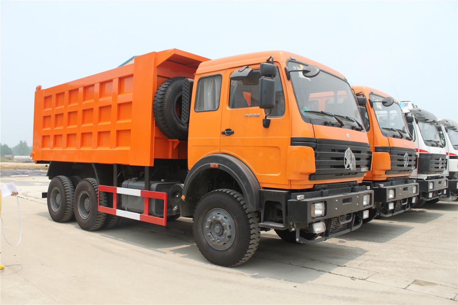 Beiben Heavy Truck 375HP Small Dump Truck