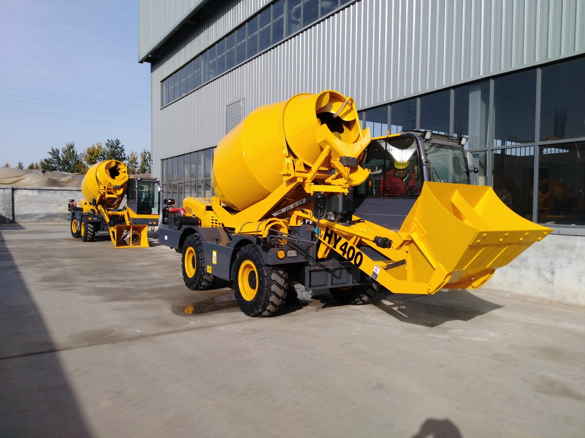 Big Capacity Electrical/Diesel Self Loading Concrete Mixer for Sale