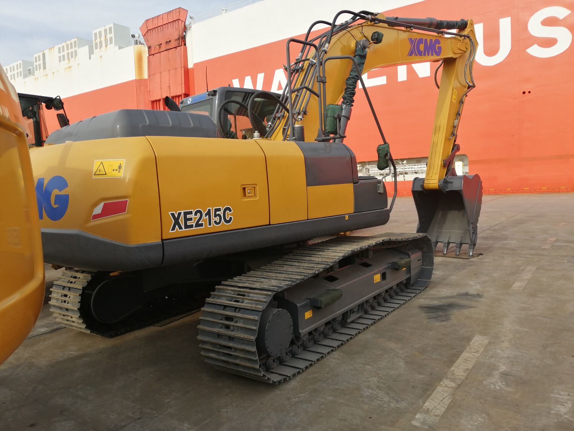 Brand New 1cbm Bucket Excavator Xe215c 21.5ton New Excavator Digger for Sale