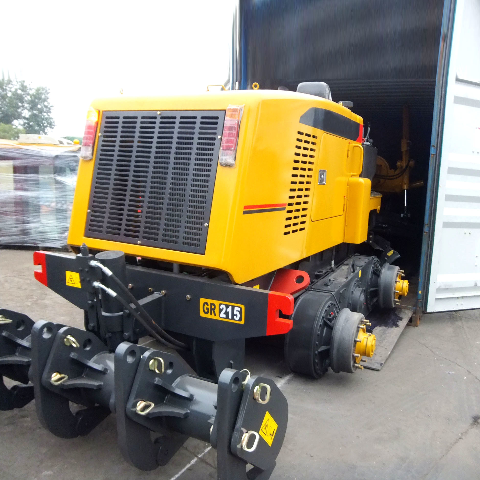 China 
                Brand New 215HP 4WD Motor Grader Gr215 Gr2153 Gr215A Mini Motor Grader for Sale
             supplier