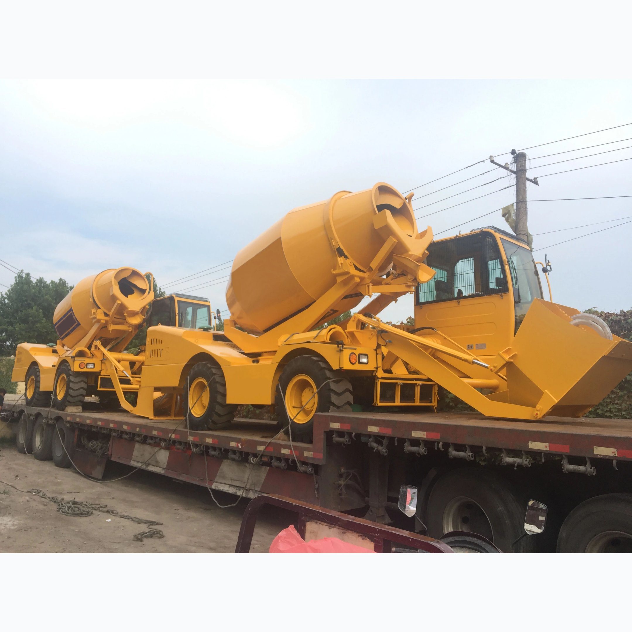 China 
                Gloednieuwe zelflaadende betonmixer Hy-3500 van 3,5m3
             leverancier