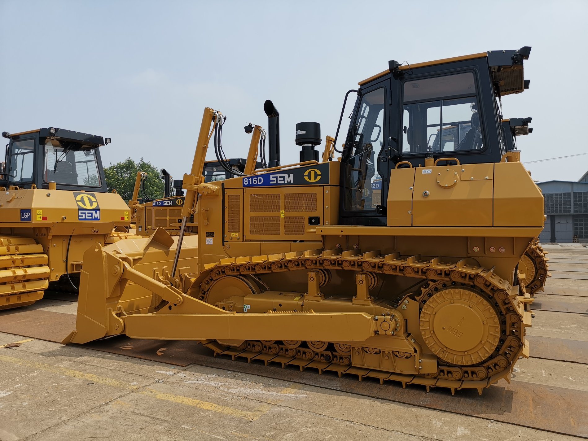 China 
                Caterpillar Sem 220HP 24 Tons Crawler Bulldozer Price Sem816D Sem822D
             supplier