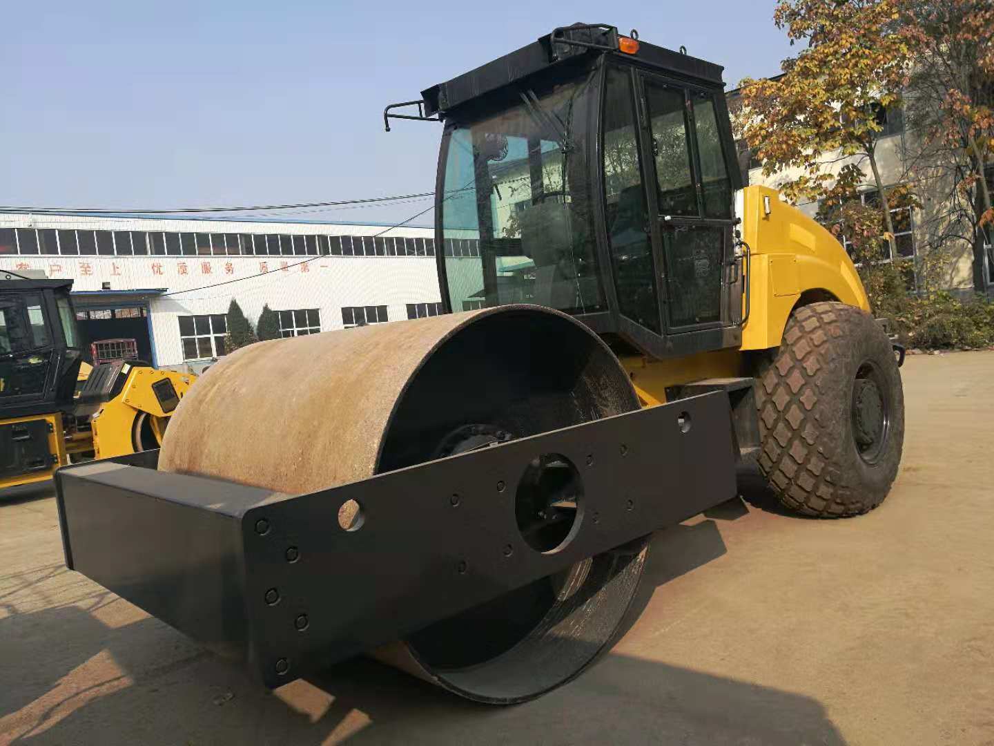 
                Goedkope prijs China Hydraulic Road Roller 12ton Lts212h
            