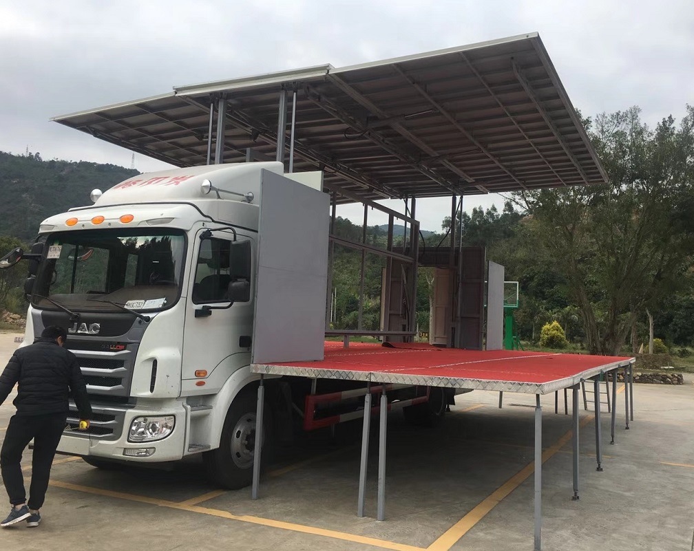 Chengli 4*2 China Made Advertising Mobile Stage Truck