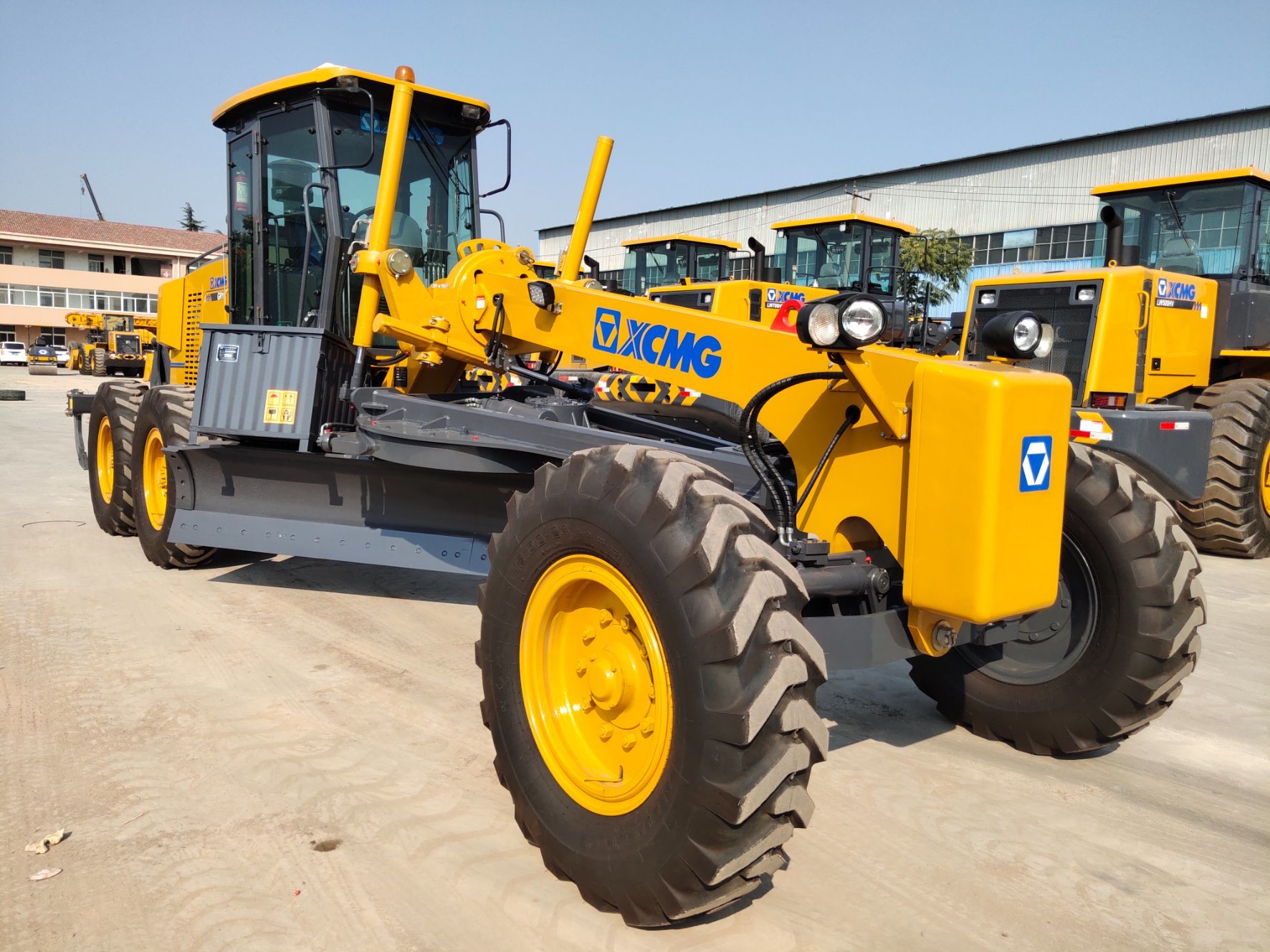 China 135HP Road Construction Machine Gr135 Motor Grader with Ripper