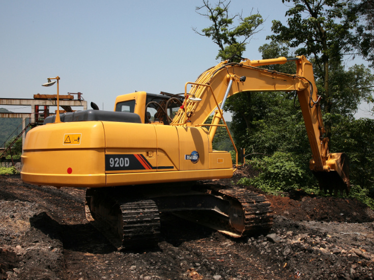 
                Escavadora hidráulica de 21 t da China com martelo Clg920e miniescavadora
            