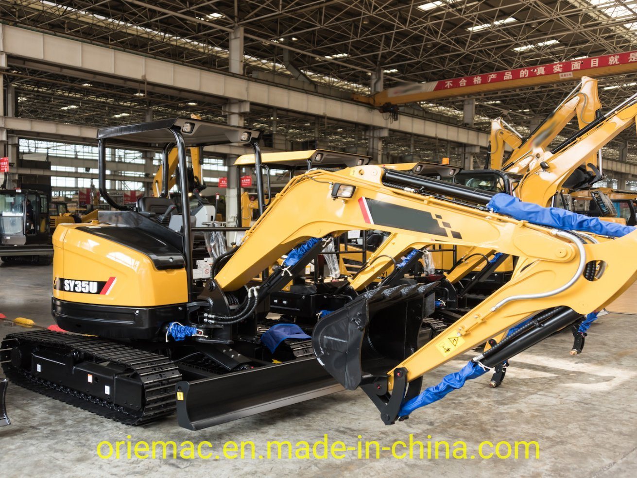 China 5 Ton Crawler Excavator Sy55c with Rubber Track