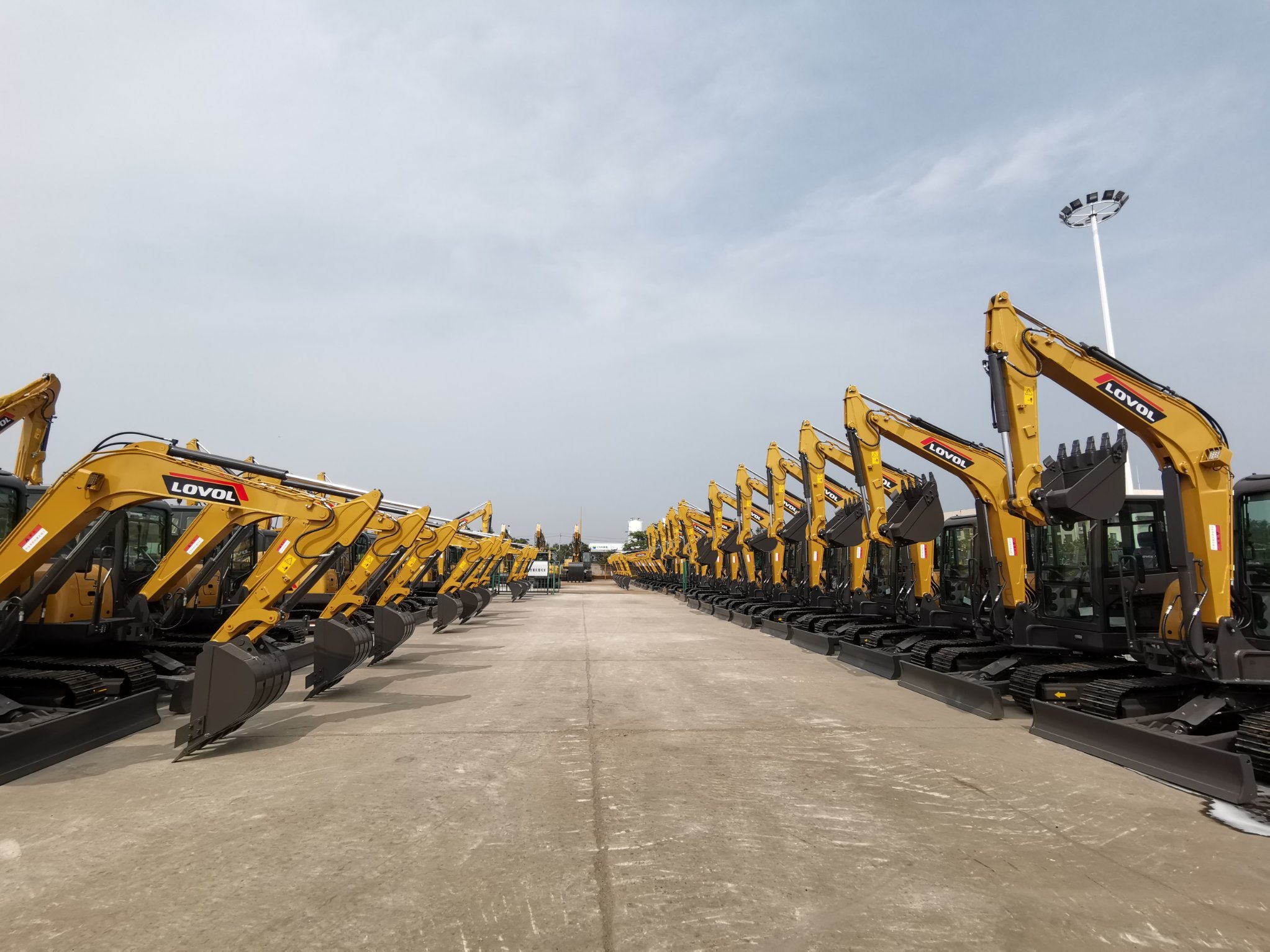 China 6ton Gigger for Building Fr60e2-H Amphibious Excavator for Sale