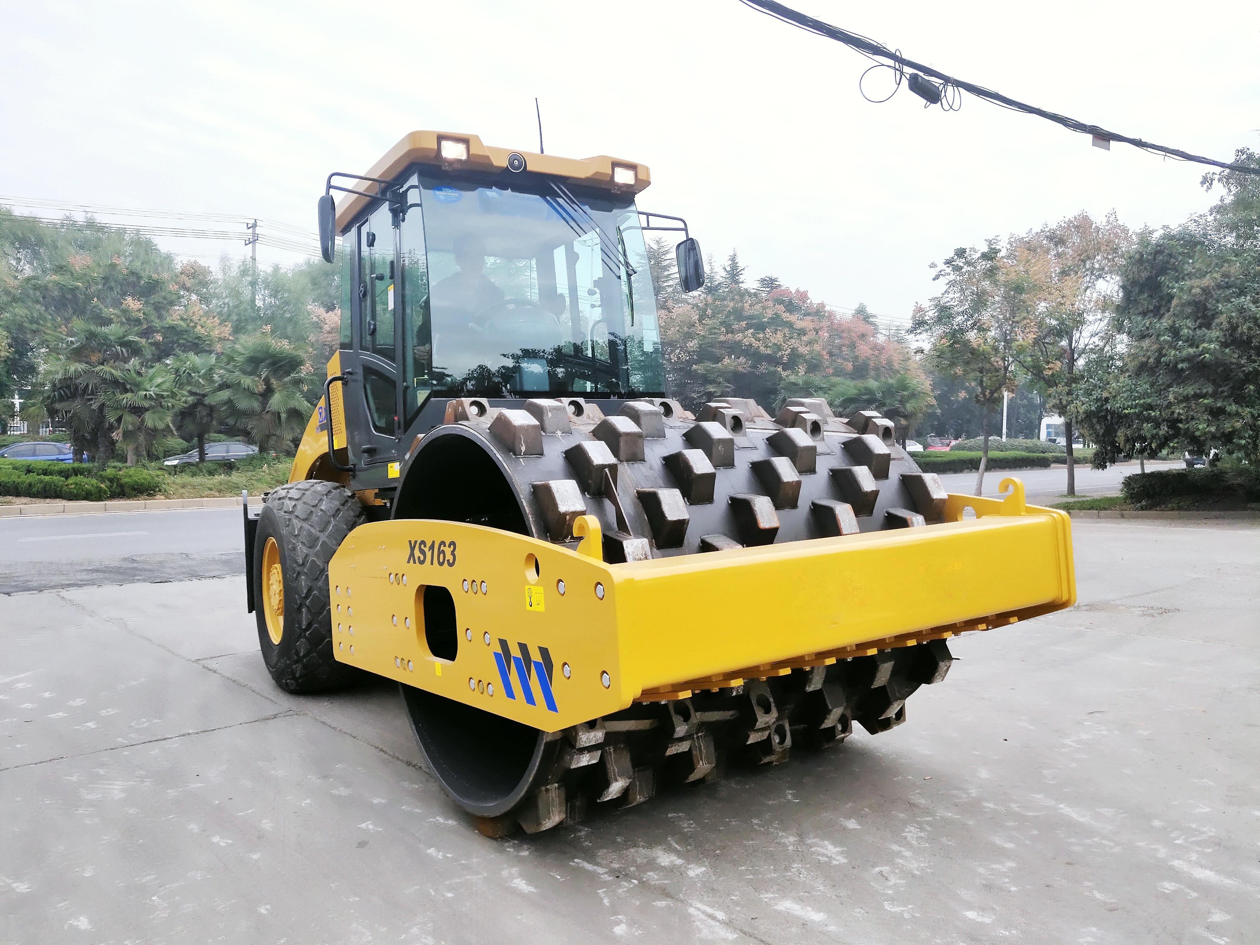 China Brand New 20 Ton Mechanical Single Drum Vibratory Compactor Road Roller Xs163j