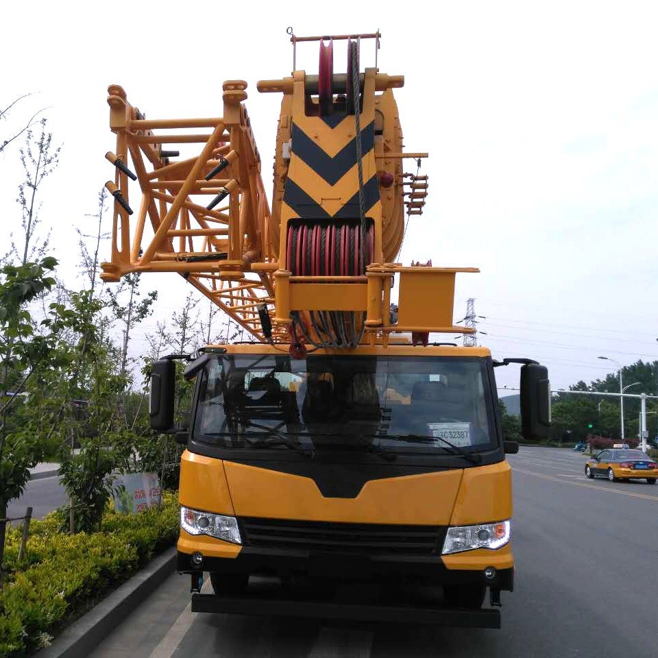 China 
                China gloednieuwe 50t kraan Qy50kd kraanwagen kleine telescoop Kraan voor trucks met giek
             leverancier