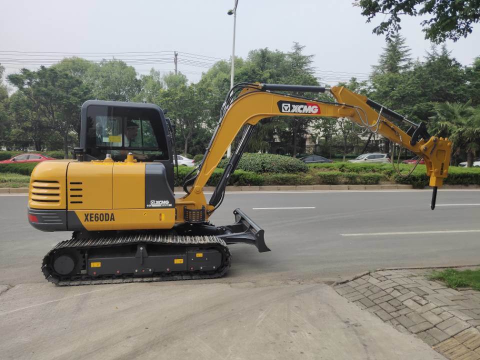 Chine 
                China Pas Cher Mini 6tonne Digger XE60ca excavatrice XE60DA
             fournisseur