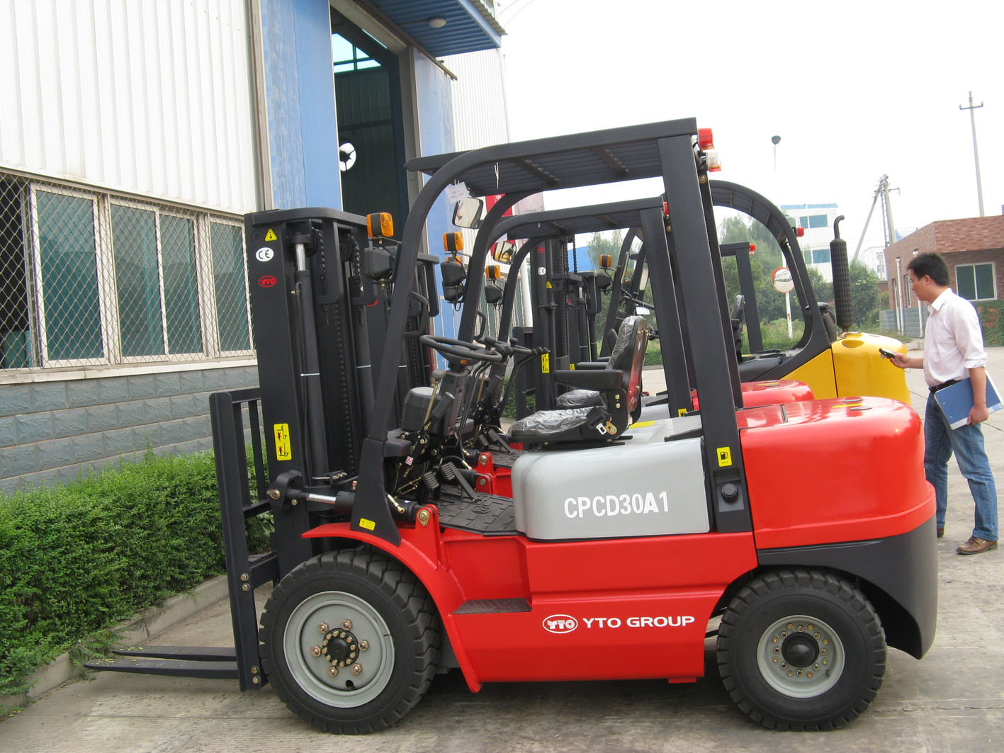 China Hangcha 2 Tons Mini Lithium Battery Forklift Cpd20 in America