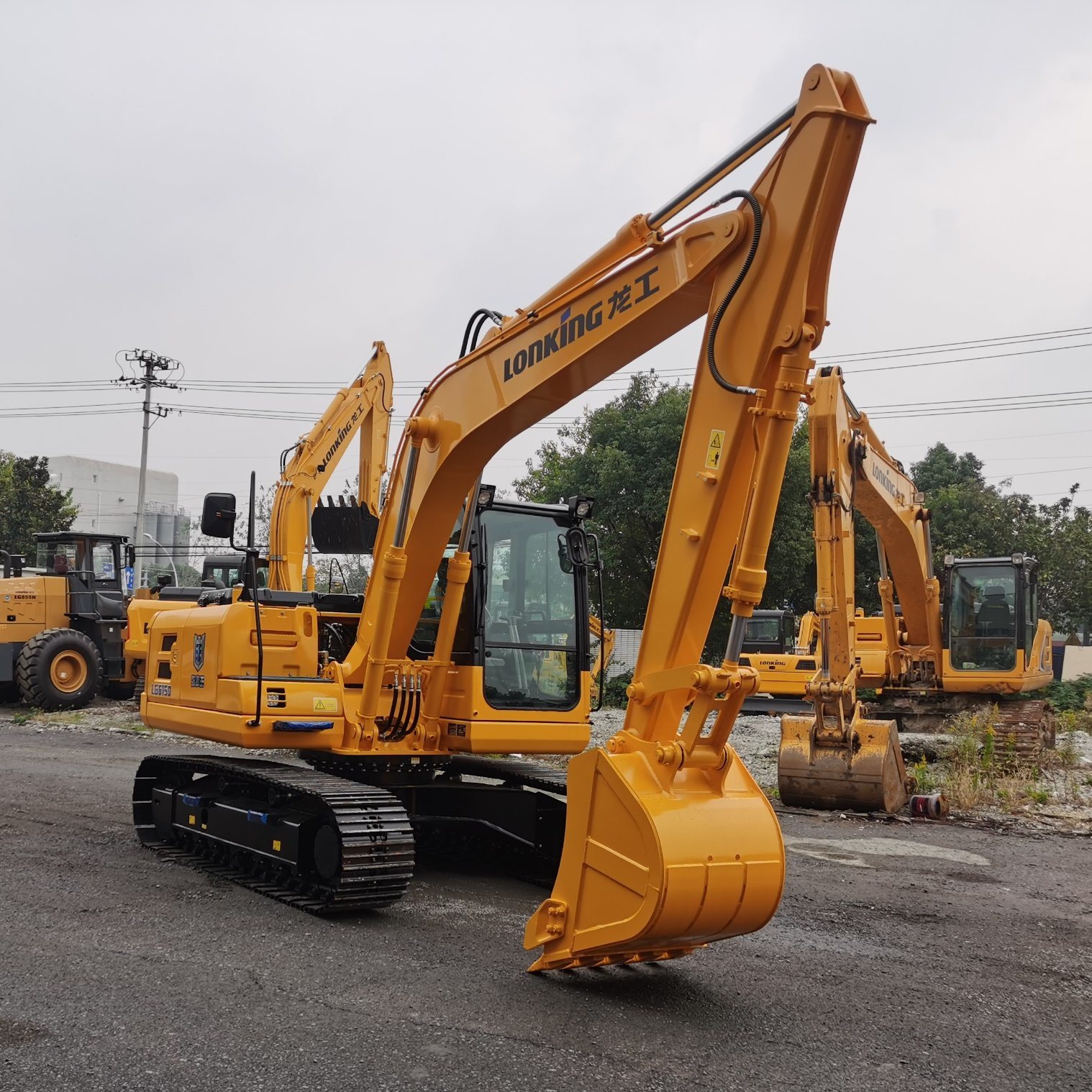 Chinese Manufacturer Oriemac 15 Ton Crawler Excavator LG6150 with Hydraulic Breaker for Sale