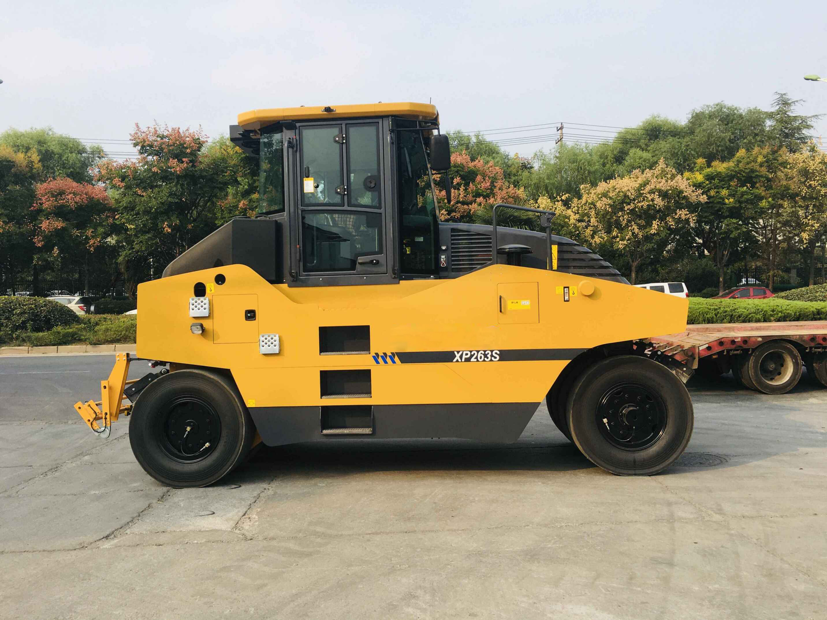 Competitive Price Oriemac XP263 26 Ton Vibratory Roller Compactor Tire Vibratory Road Roller