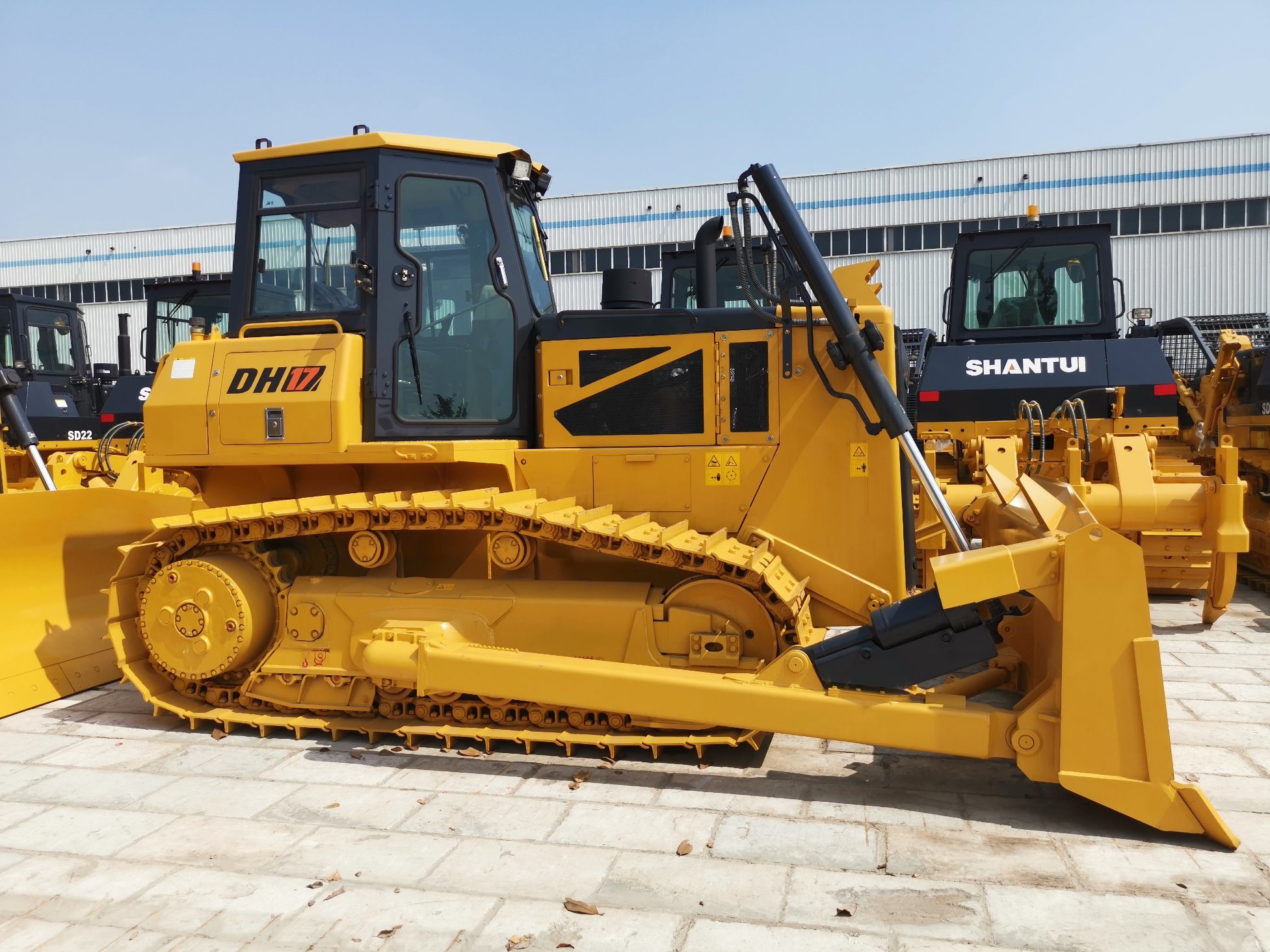 Construction Machinery Shantui Dh240-B2 240HP Hydraulic Crawler Bulldozer with Ripper