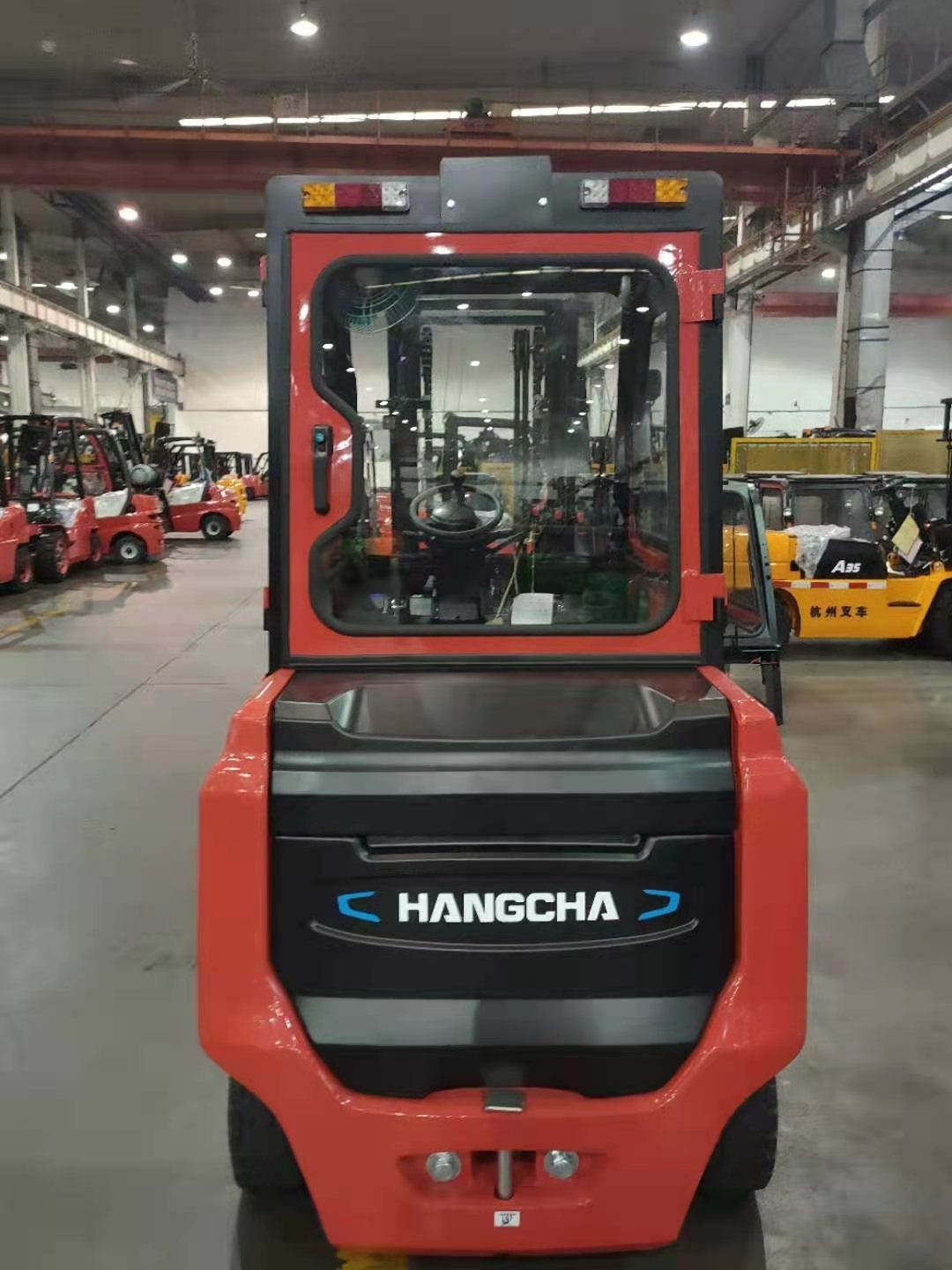 
                Hangcha 3,5 tonne quatre roues motrices Cpd35 Chariot élévateur à fourche au Brésil
            
