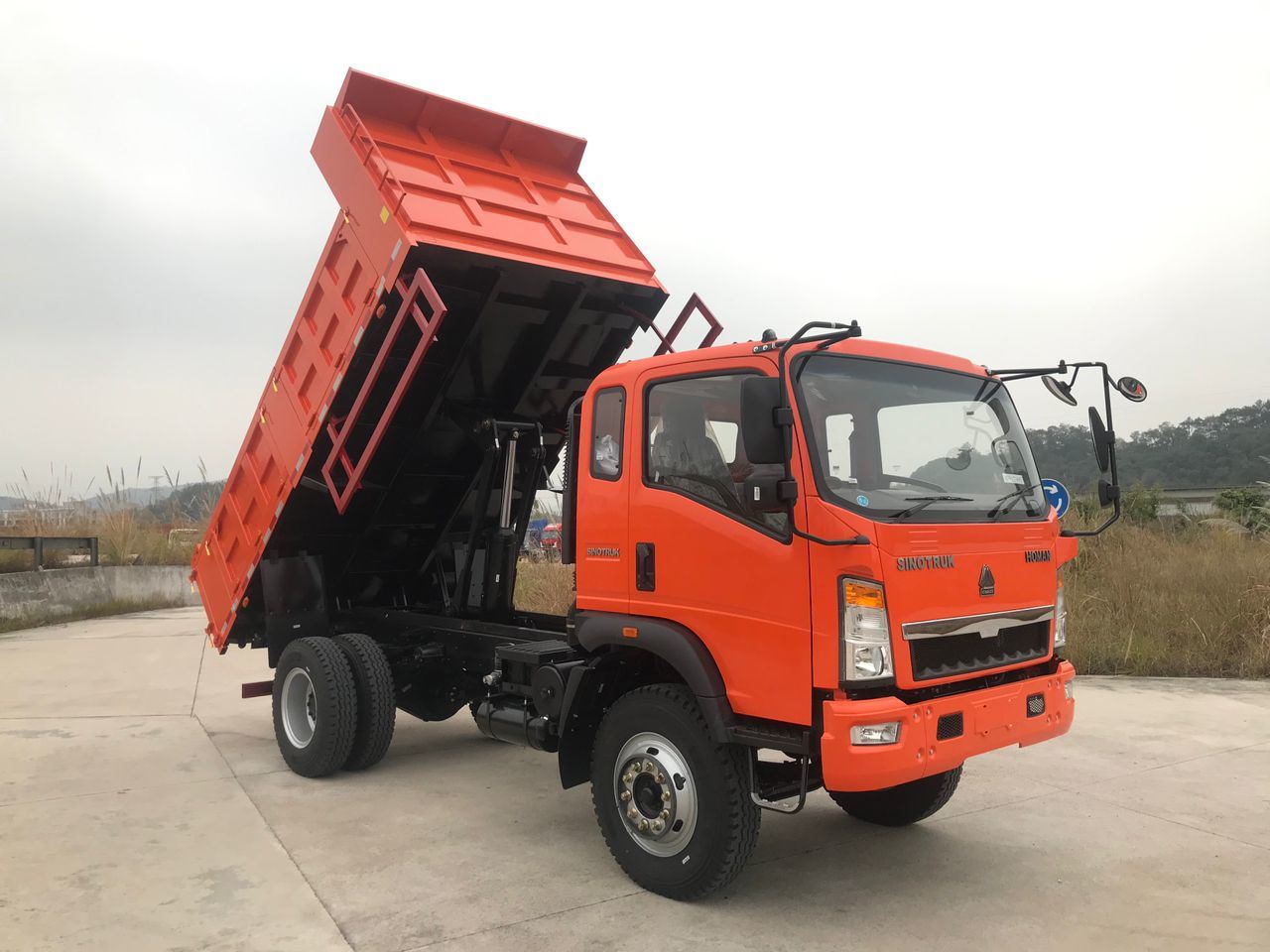 High Quality Sinotruk 15 20 Ton 4X2 Mini Dump Truck