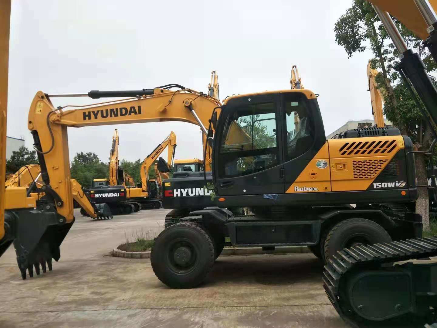 Hyundai R150W 15ton Wheel Excavator, 15ton Excavator on Wheels