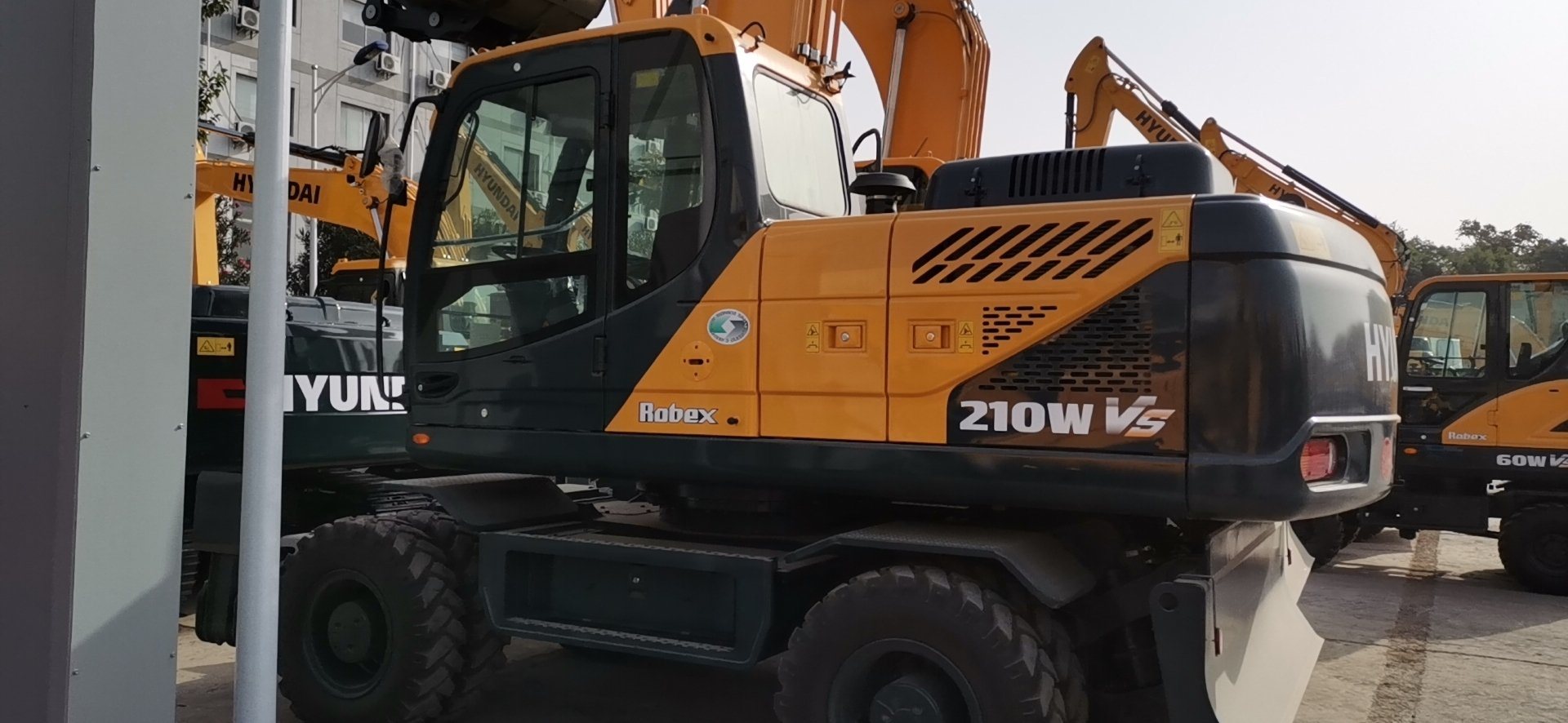 Hyundai Wheeled Excavator 21ton 210wvs High Quality Digger