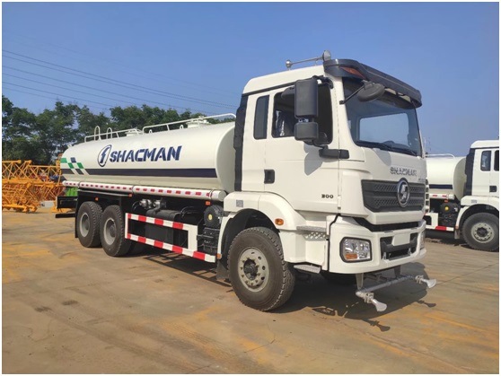 China 
                Jamaica Shacman 20cbm agua rociadores Carretilla con motor Cummins
             proveedor