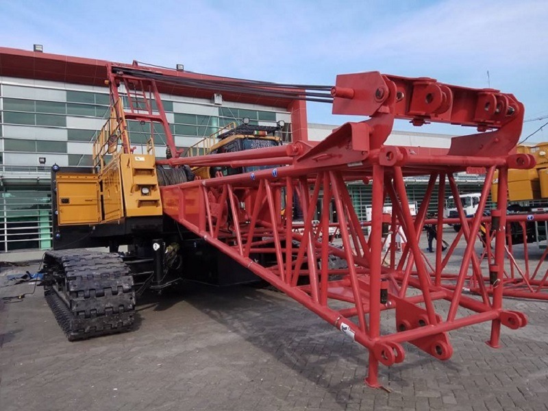 
                Grue de levage SCC1000une grue sur chenilles de 100 tonnes
            