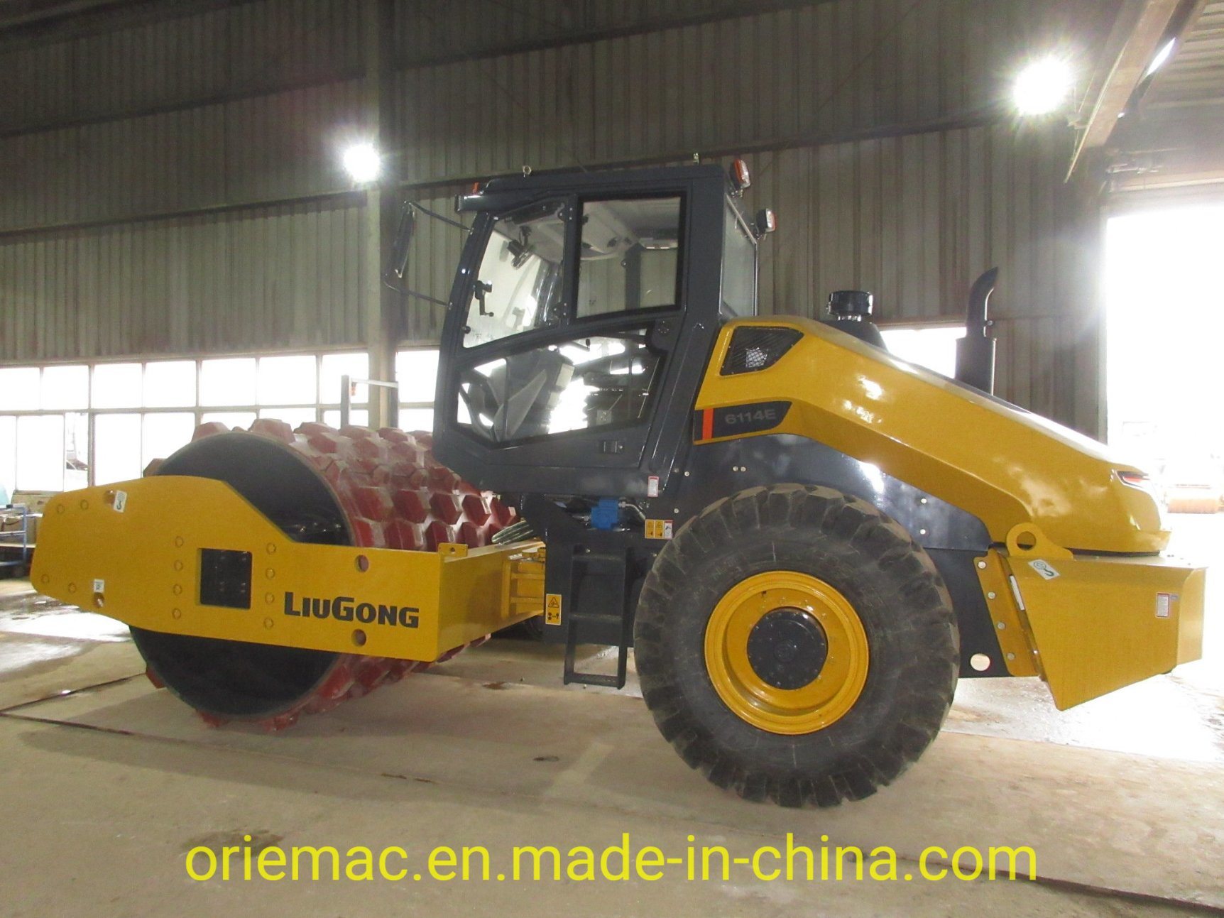 Liugong 14 Ton Single Drum Road Roller Clg614h in Burundi