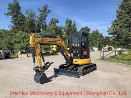 Liugong 3.5 Ton Crawler Excavator 9035e with Quick Coupler in Senegal