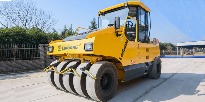 
                Liugong 6530e Road Roller 30 tonnes de roulement de route fatigué
            