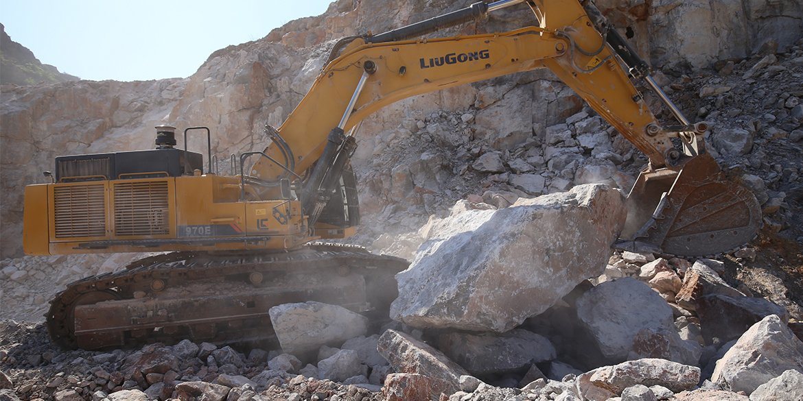 Liugong Brand Large Digger Clg970e 70500kg Mining Crawler Excavator
