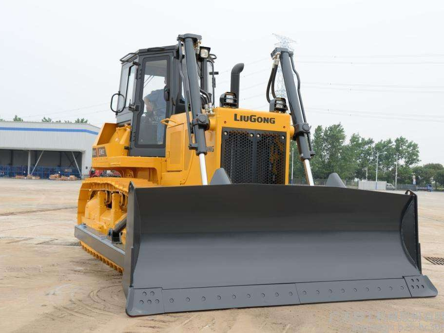 
                Excavadora Liugong 160 HP de 220 CV con una topadora Ripper
            