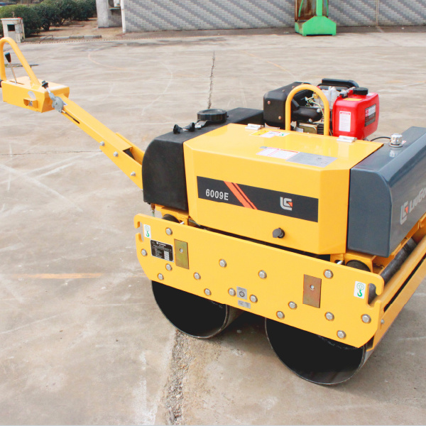 
                Lugong Light Equipment 6009e Mini Walking Behand Road Compactor （手動ロードコンパクタの後ろを歩く）
            