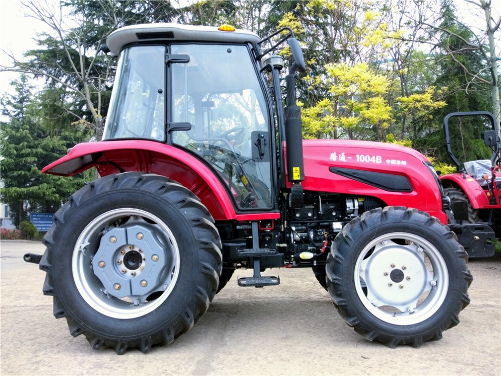 Lutong 100HP Red Tractor Lt1004 Td Chassis
