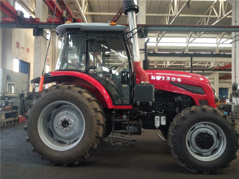 
                Trattore agricolo Lutong strong Power 130 HP
            