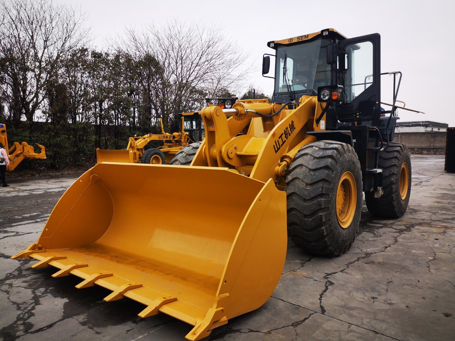 China 
                New 5 Ton Sem656D Front End Wheel Loader with 162kw Weichai Engine for Sale
             supplier