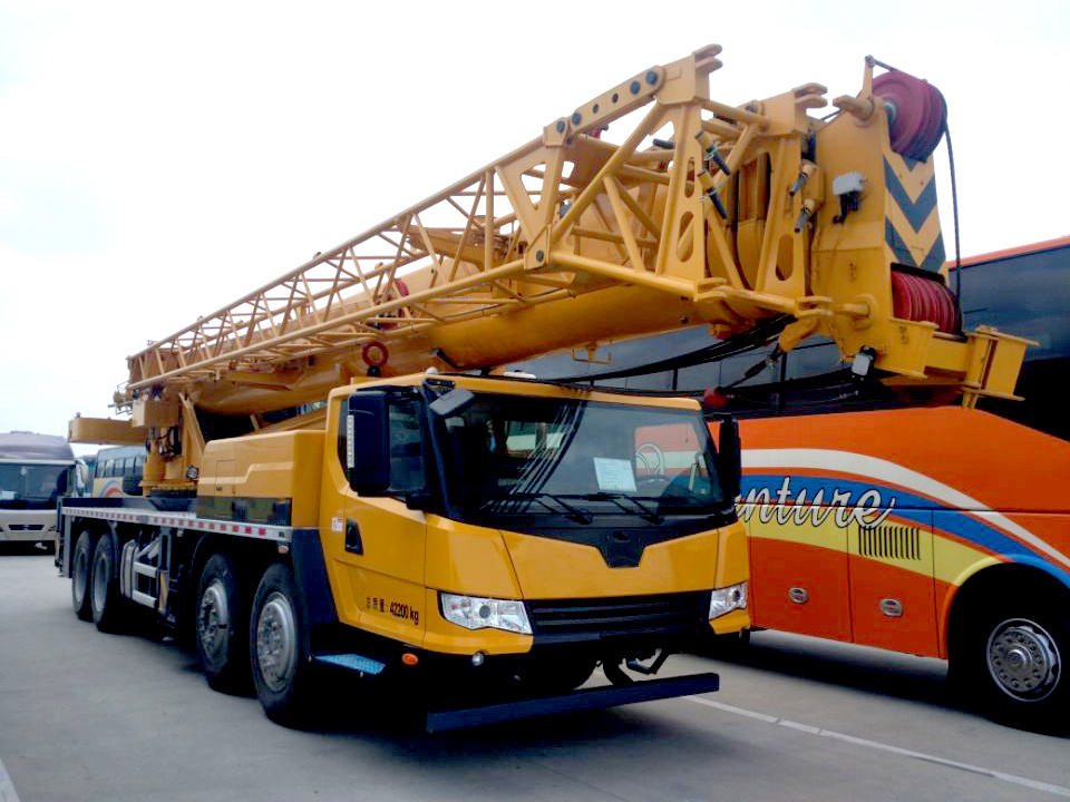 China 
                Nieuwe 50ton nieuwe Truck Crane Qy50kd 50t 70t 100t truck Mobiele kraan
             leverancier