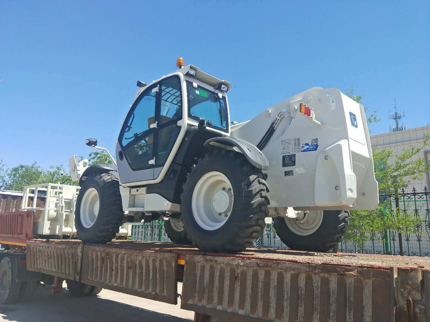 
                Nouveau chariot élévateur à fourche Xc Forklif téléchargeur6-3514 14m avec capacité 3.5ton
            