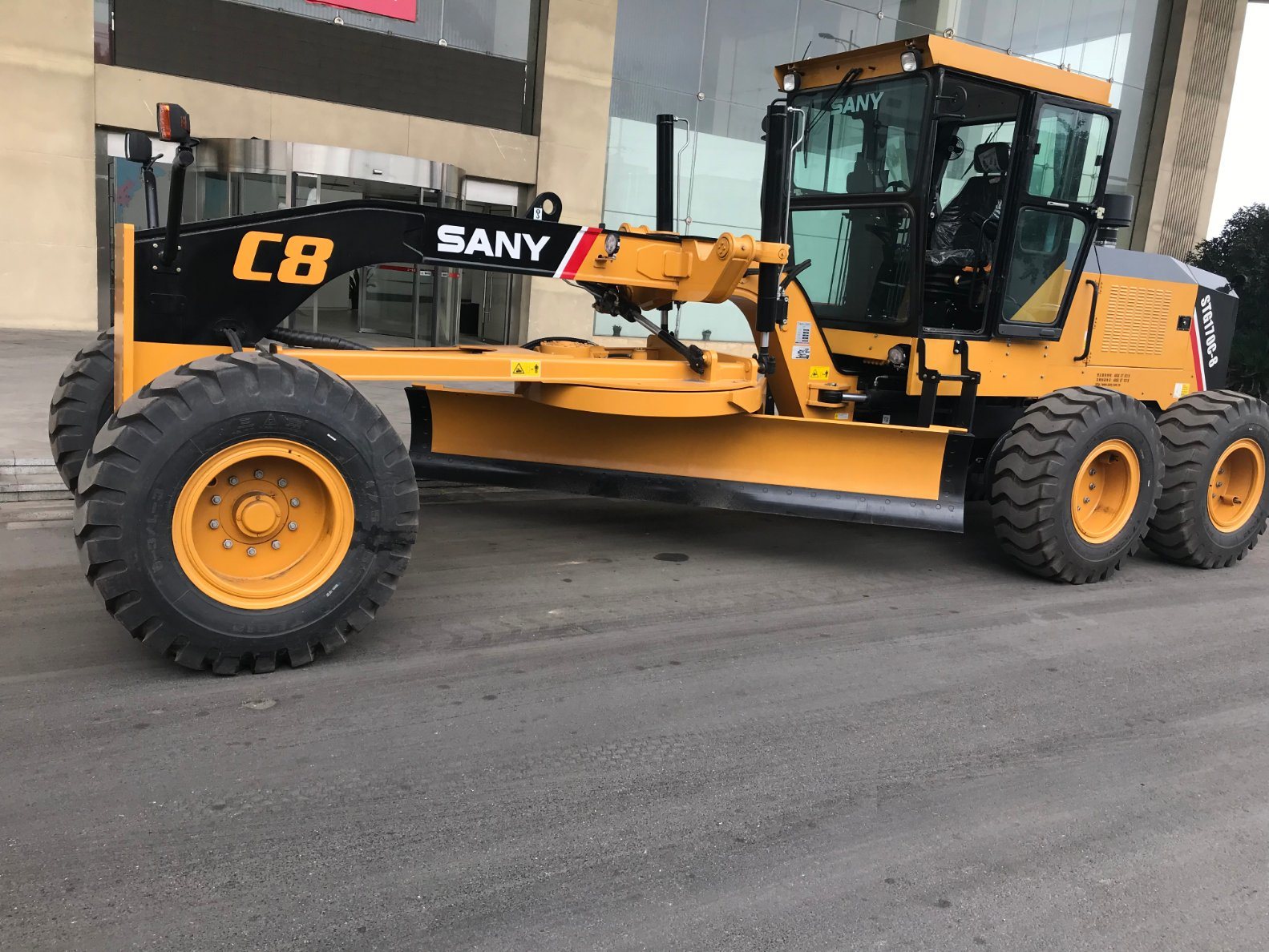 Popular SA/Ny Motor Grader Stg170c-8 with Rear Scarifier