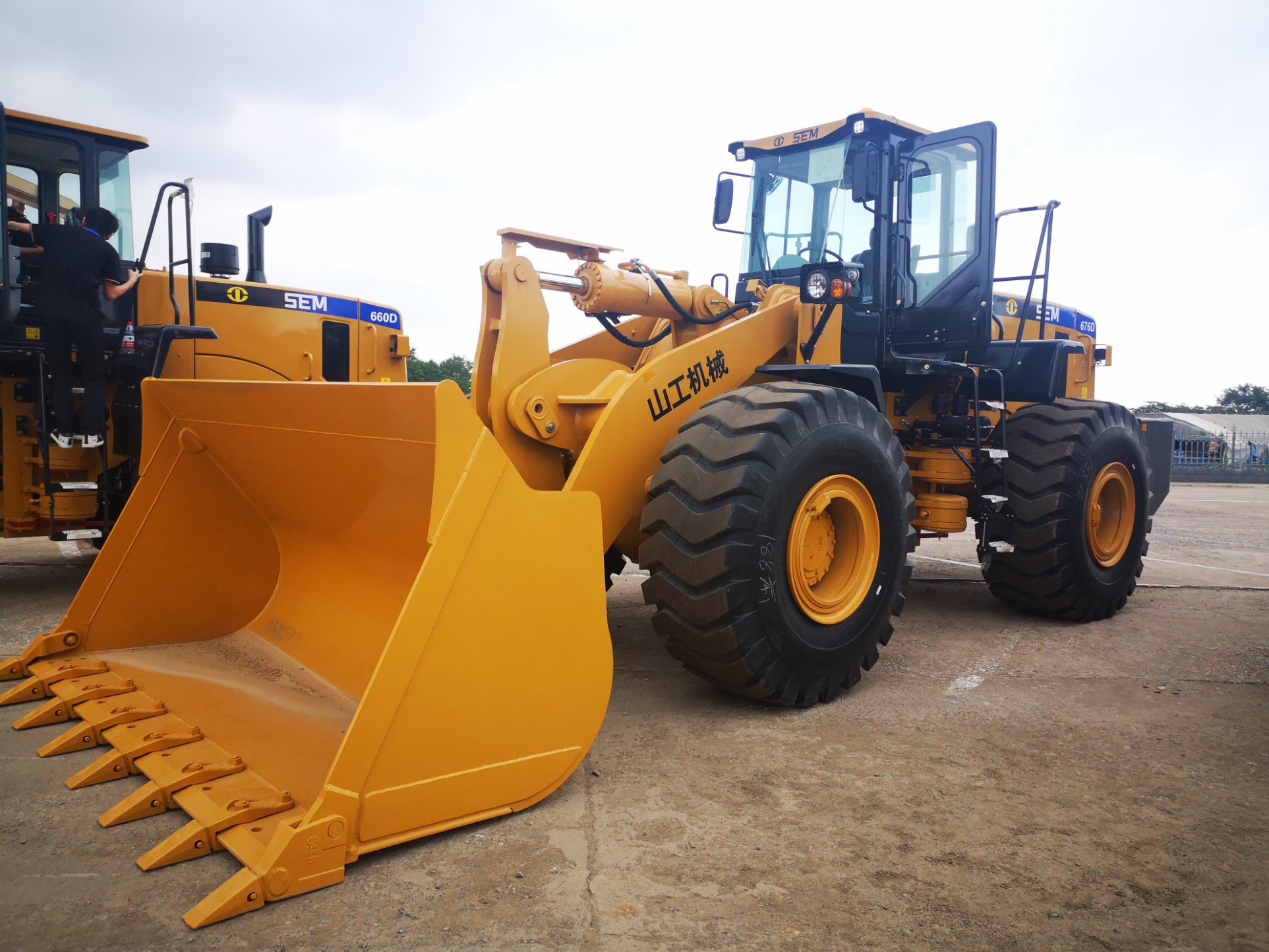 Sem 660d 6ton New Construction Equipment Mini Front End Wheel Loader Sem660d with CE