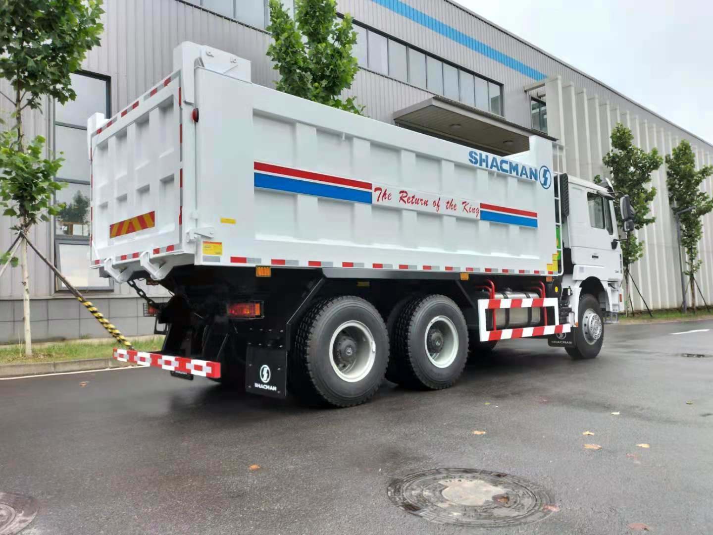 China 
                Shacman F3000 6X4 338CV del camión volquete hidráulico con ruedas de 10
             proveedor