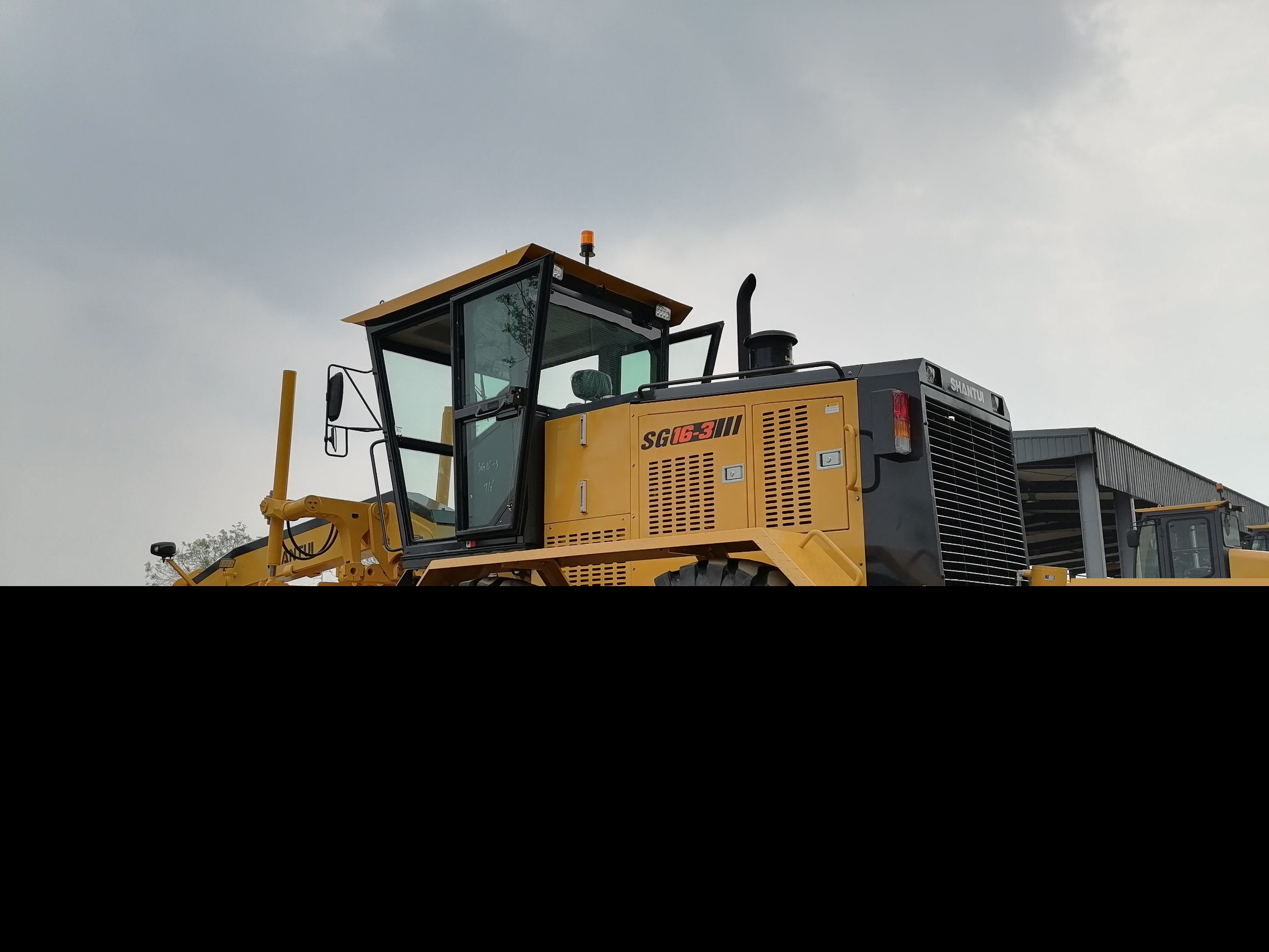 Shantui Road Grader Sg16-3 Small Motor Grader with Cummins Engine