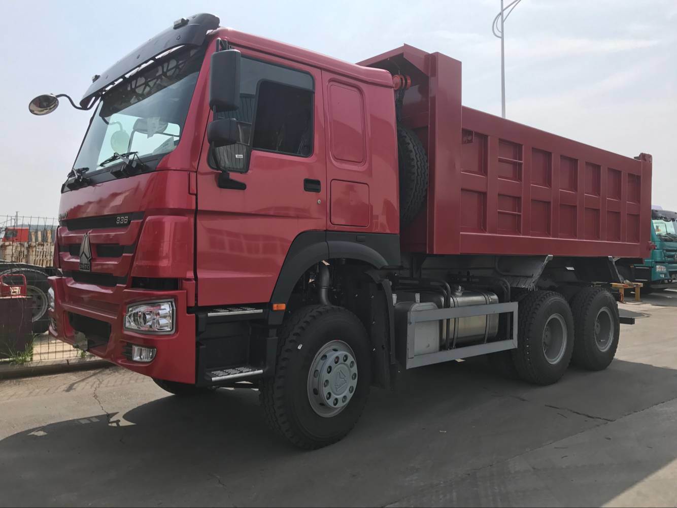 China 
                Sinotruk HOWO Dumper 6X4 Tipper 371HP 18cbm Hoist Dump Truck
             supplier
