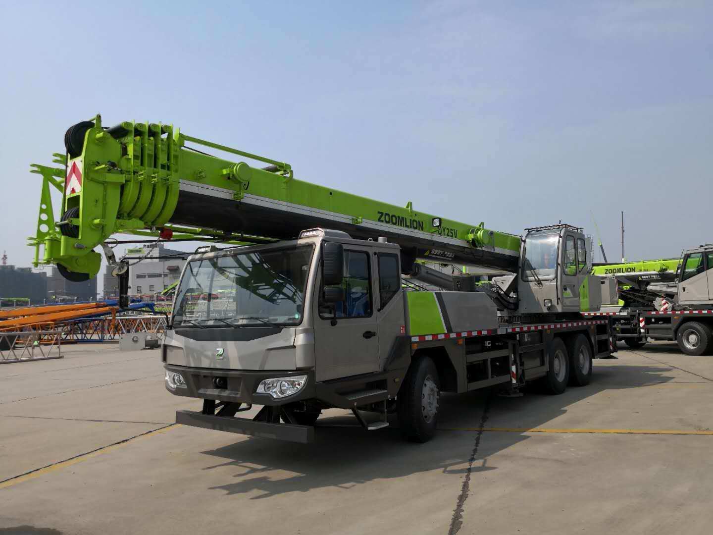 Chine 
                L′Ouzbékistan Hot Sale Cheap Zoomlion Camion grue mobile de 25 tonnes
             fournisseur